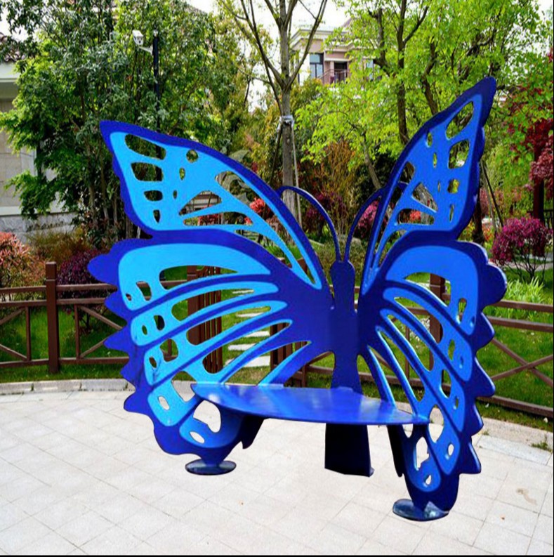 蓝蝴蝶公园动物标志雕塑