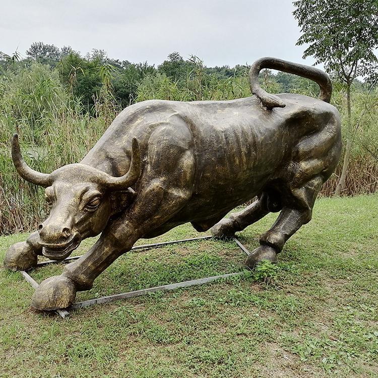 公园华尔街牛动物铜雕