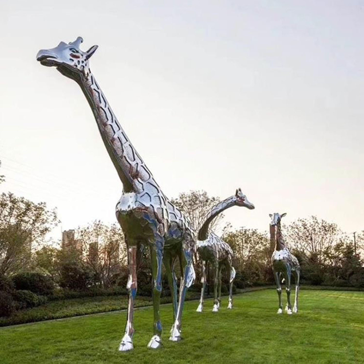 小区不锈钢长颈鹿动物雕塑